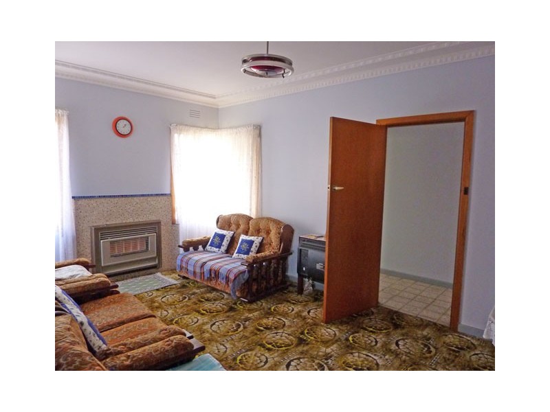 10 AMBROSE AVENUE, Traralgon VIC 3844