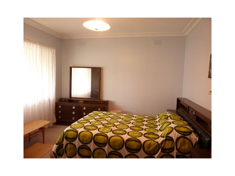 10 AMBROSE AVENUE, Traralgon VIC 3844