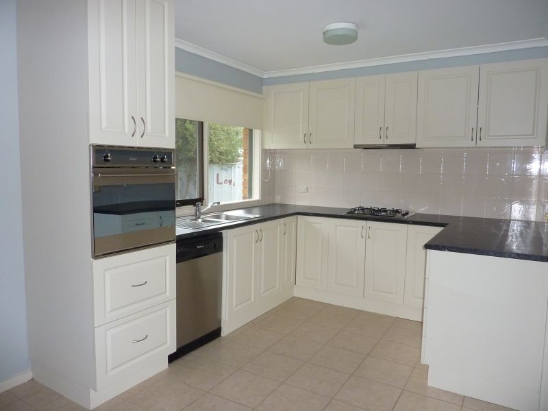 27 Glenview Drive, Traralgon VIC 3844