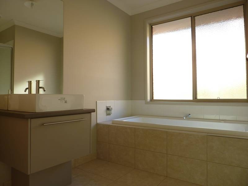 57 Riverslea Blvd, Traralgon VIC 3844