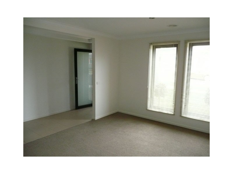 15 COLLEGE AVENUE, Traralgon VIC 3844
