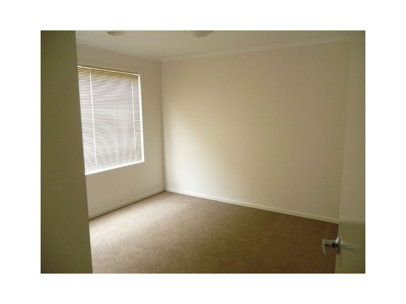 15 COLLEGE AVENUE, Traralgon VIC 3844