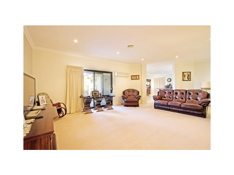 4 MITCHELL DRIVE, Traralgon VIC 3844