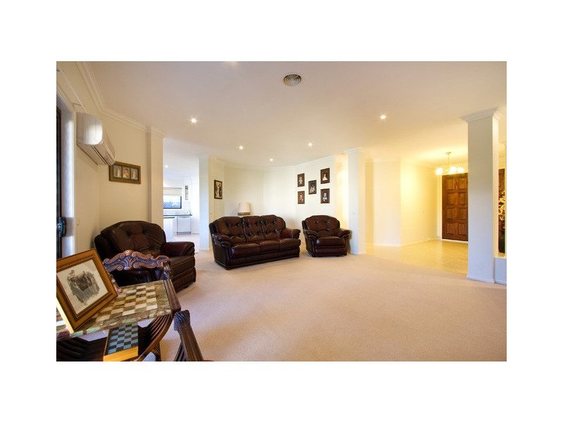 4 MITCHELL DRIVE, Traralgon VIC 3844