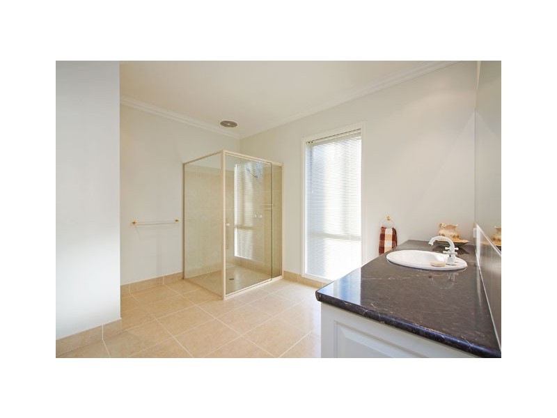 4 MITCHELL DRIVE, Traralgon VIC 3844