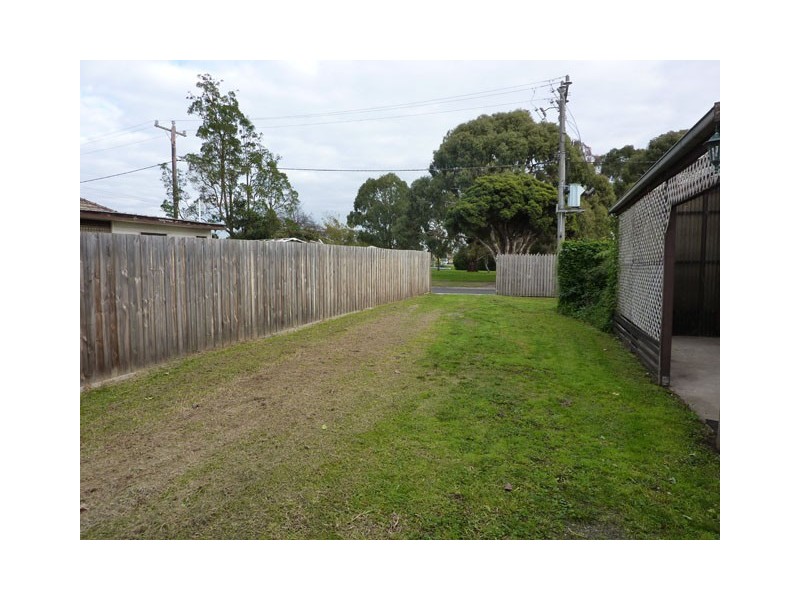 2 TENNYSON STREET, Traralgon VIC 3844