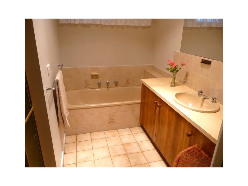 37 BURNET PLACE, Traralgon VIC 3844