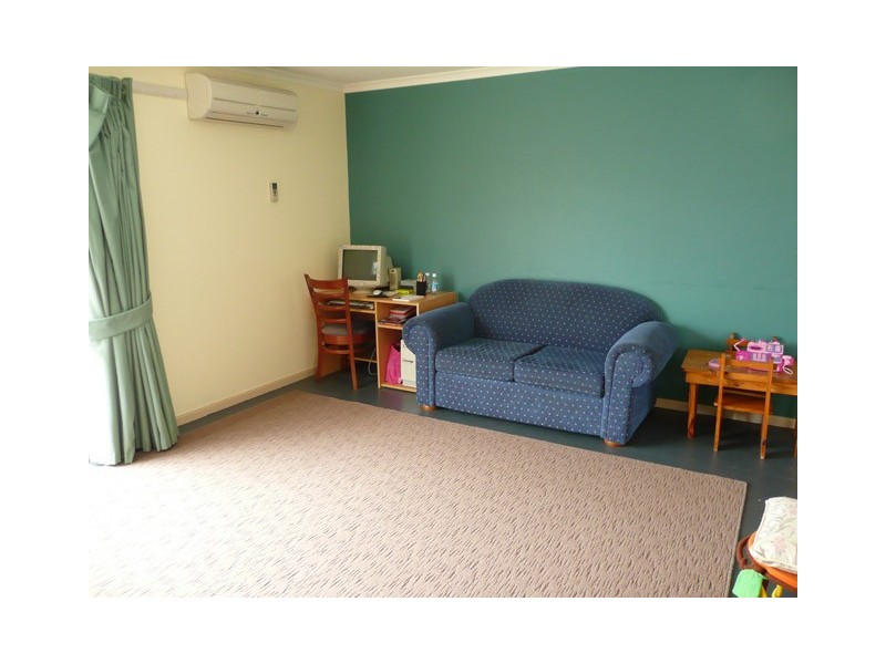 38 HOWER STREET, Toongabbie VIC 3856