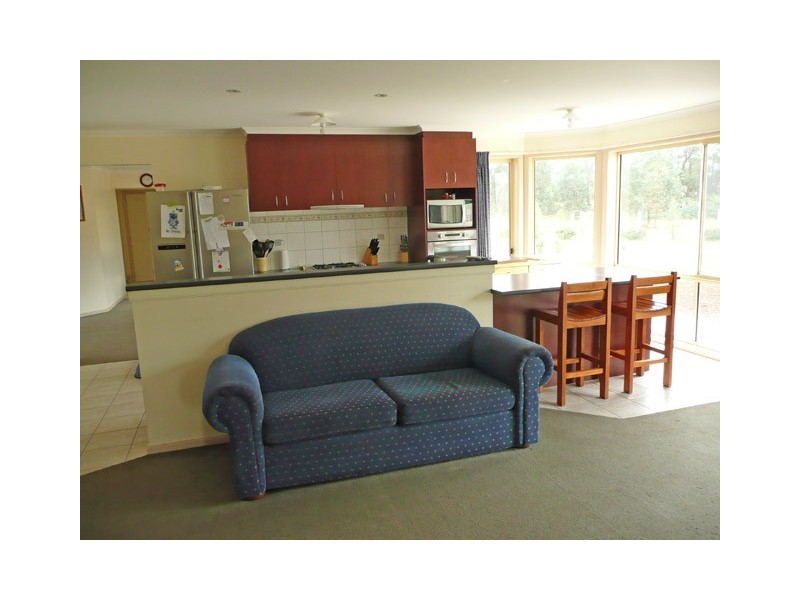 38 HOWER STREET, Toongabbie VIC 3856
