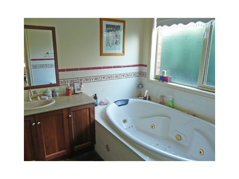 2 BIRKLEY COURT, Traralgon VIC 3844