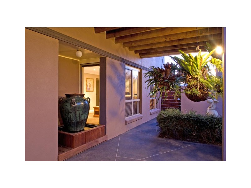 6 MAYFAIR COURT, Traralgon VIC 3844