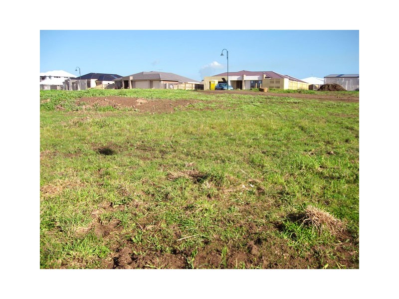 19 BRADMAN BOULEVARD, Traralgon VIC 3844