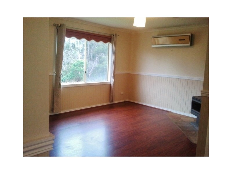 8 Ikara Way, Churchill VIC 3842