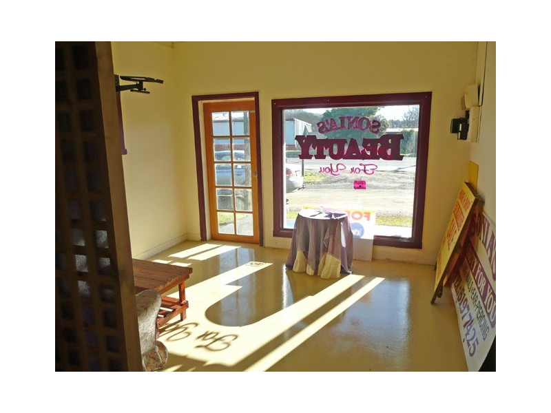 39 MAIN ROAD, Gormandale VIC 3873