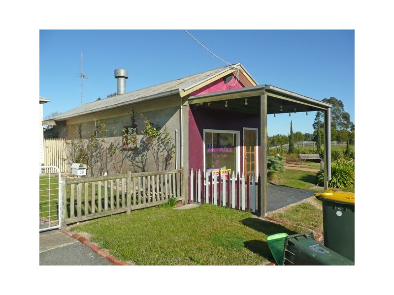 39 MAIN ROAD, Gormandale VIC 3873
