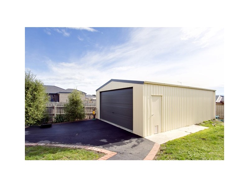 14 WELLINGTON DRIVE, Traralgon VIC 3844