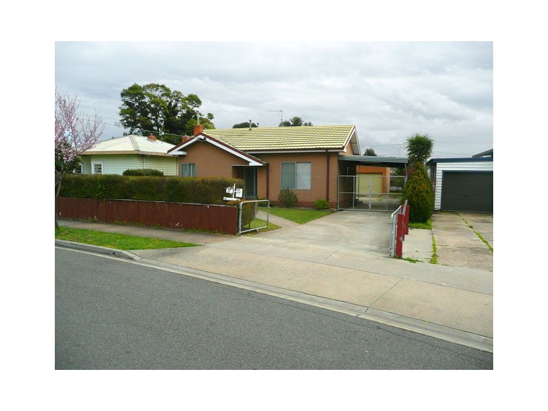17 CUMBERLAND STREET, Traralgon VIC 3844