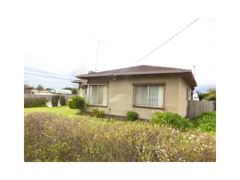 32 STOCKDALE ROAD, Traralgon VIC 3844