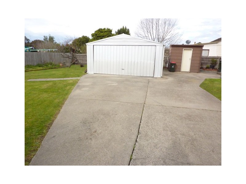 32 STOCKDALE ROAD, Traralgon VIC 3844