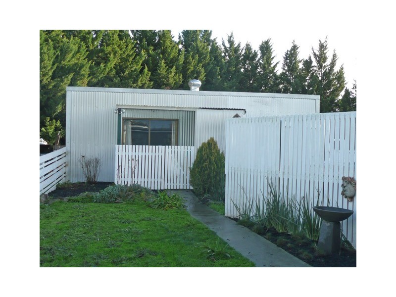 9 VARNEY CRESCENT, Traralgon VIC 3844