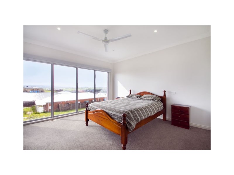 13 NOTTING HILL, Traralgon VIC 3844