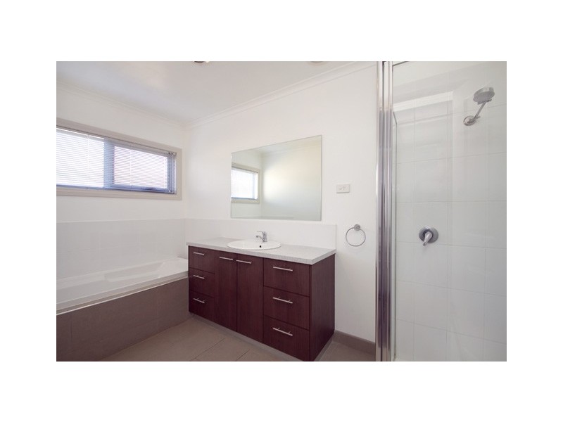 13 NOTTING HILL, Traralgon VIC 3844