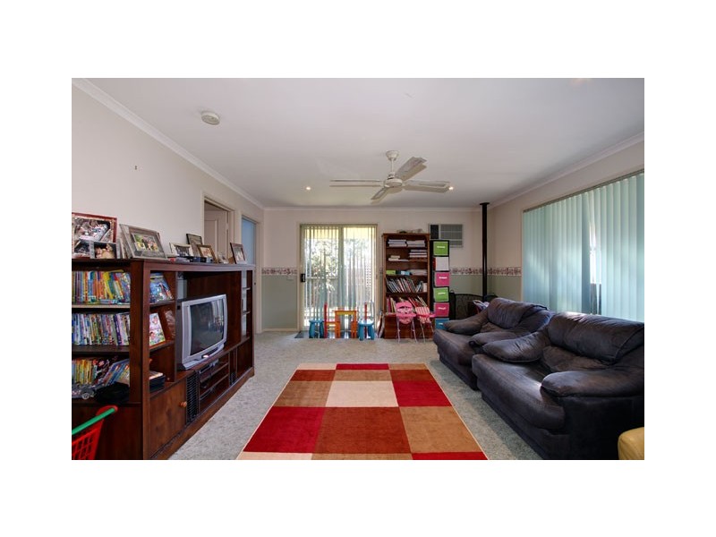 8 OAK AVENUE, Traralgon VIC 3844