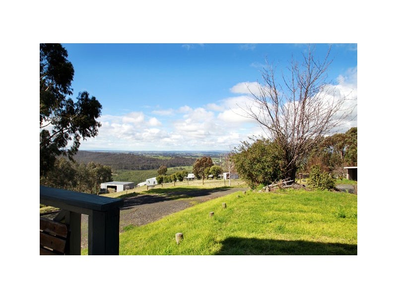 5 LANG WAY, Tyers VIC 3844