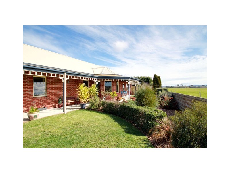 11 MITCHELL DRIVE, Traralgon VIC 3844