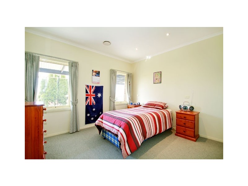 11 MITCHELL DRIVE, Traralgon VIC 3844