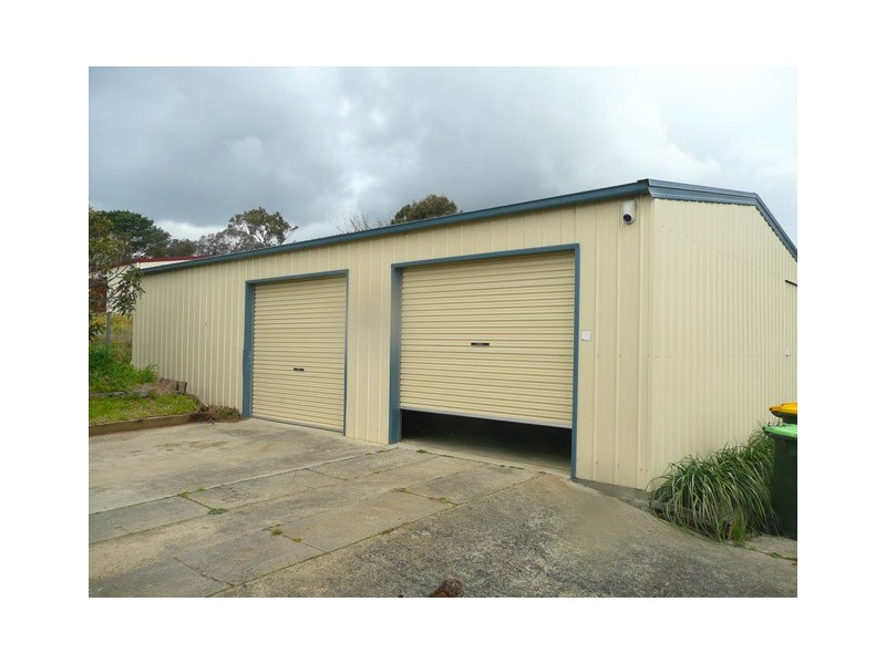 19 STRADBROKE ROAD, Gormandale VIC 3873