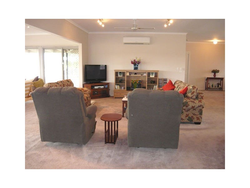 10 WILLUNG ROAD, Rosedale VIC 3847