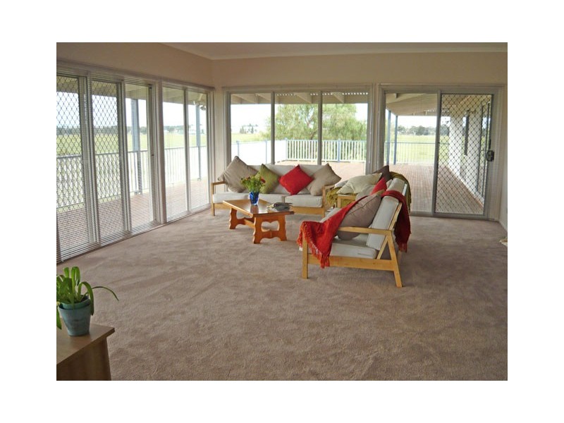 10 WILLUNG ROAD, Rosedale VIC 3847