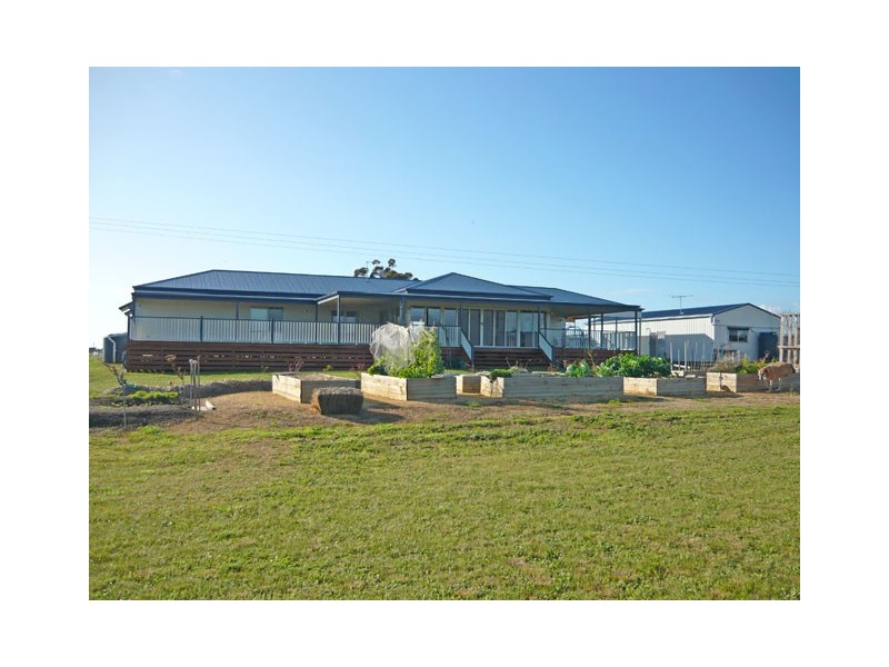 10 WILLUNG ROAD, Rosedale VIC 3847