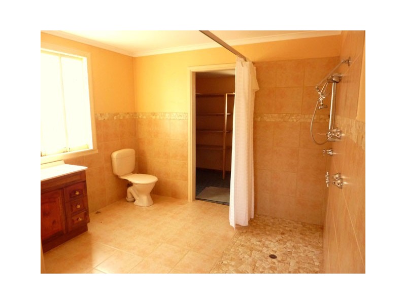 124 SOUTH GIPPSLAND HIGHWAY, Woodside VIC 3874