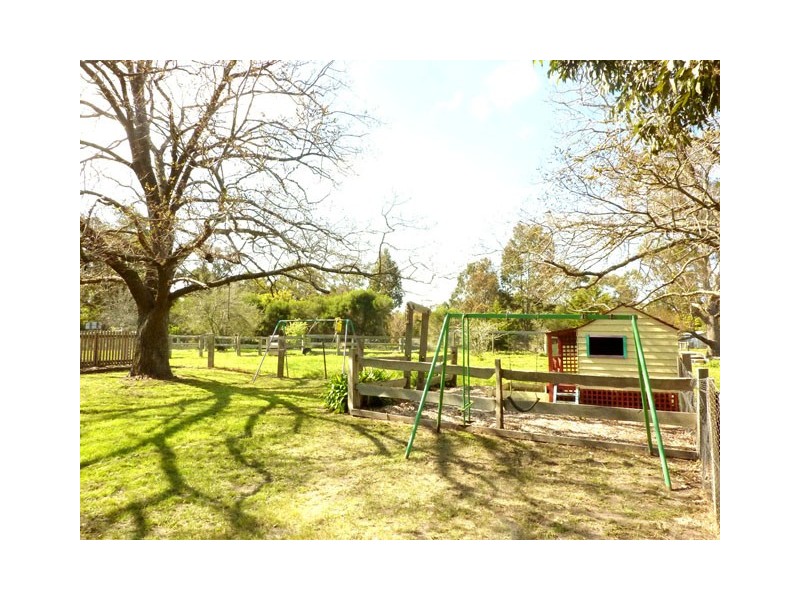 124 SOUTH GIPPSLAND HIGHWAY, Woodside VIC 3874