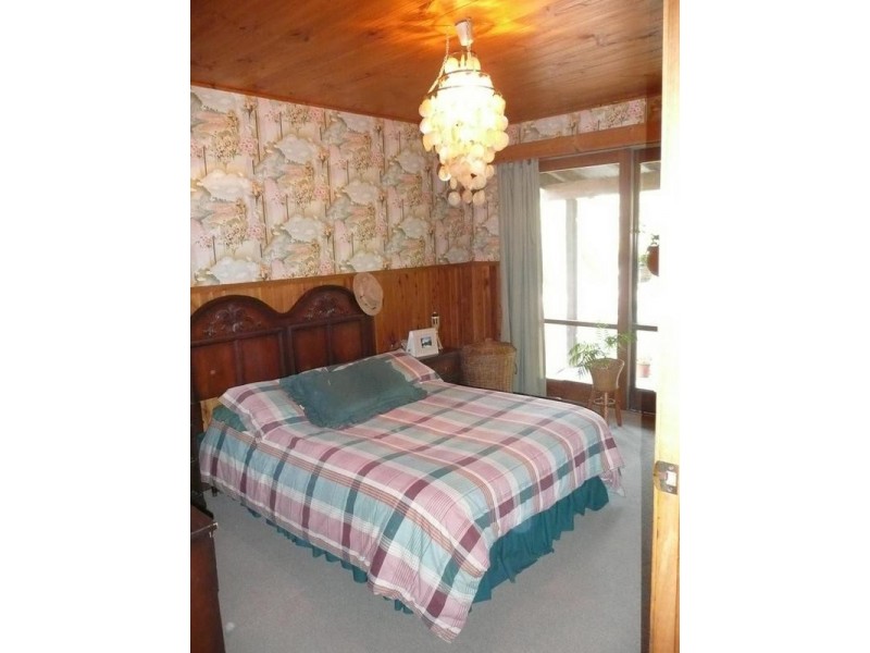 1279 LICOLA ROAD, Glenmaggie VIC 3858