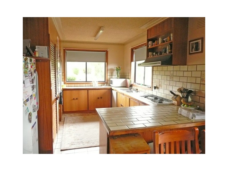 100 COMANS STREET, Morwell VIC 3840
