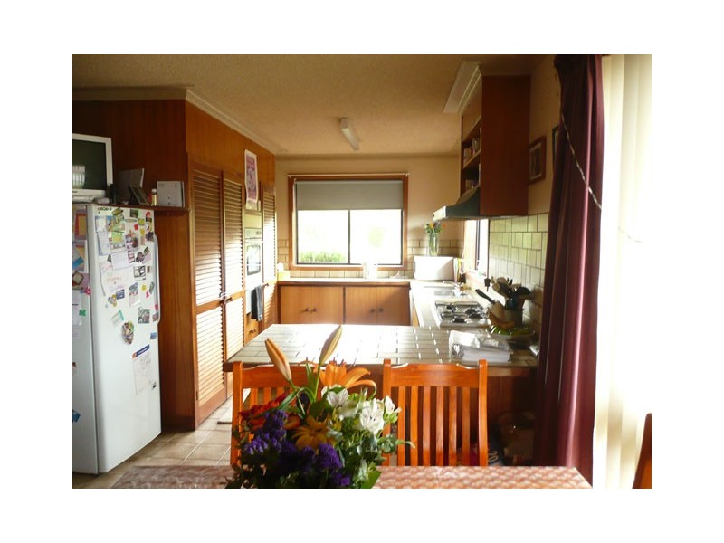 100 COMANS STREET, Morwell VIC 3840