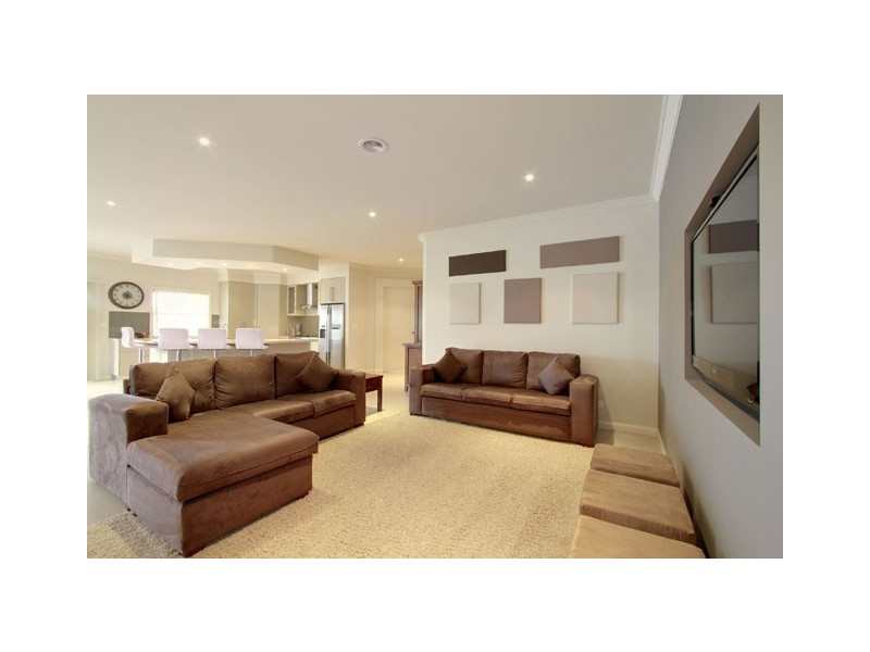 4 WALLABY GRASS RISE, Traralgon VIC 3844