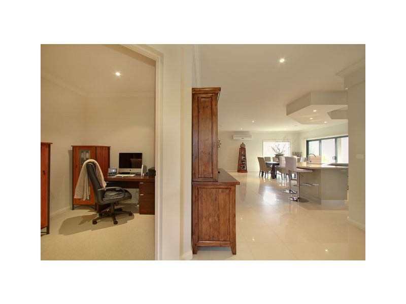 4 WALLABY GRASS RISE, Traralgon VIC 3844