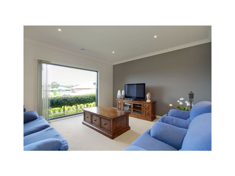 4 WALLABY GRASS RISE, Traralgon VIC 3844