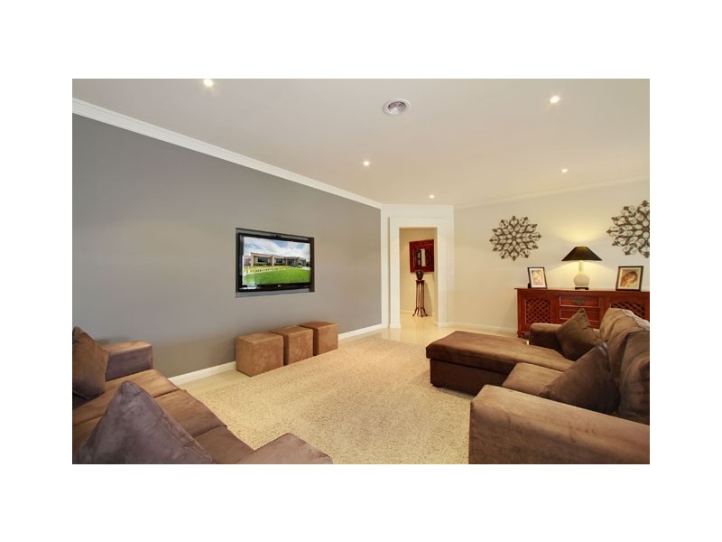 4 WALLABY GRASS RISE, Traralgon VIC 3844