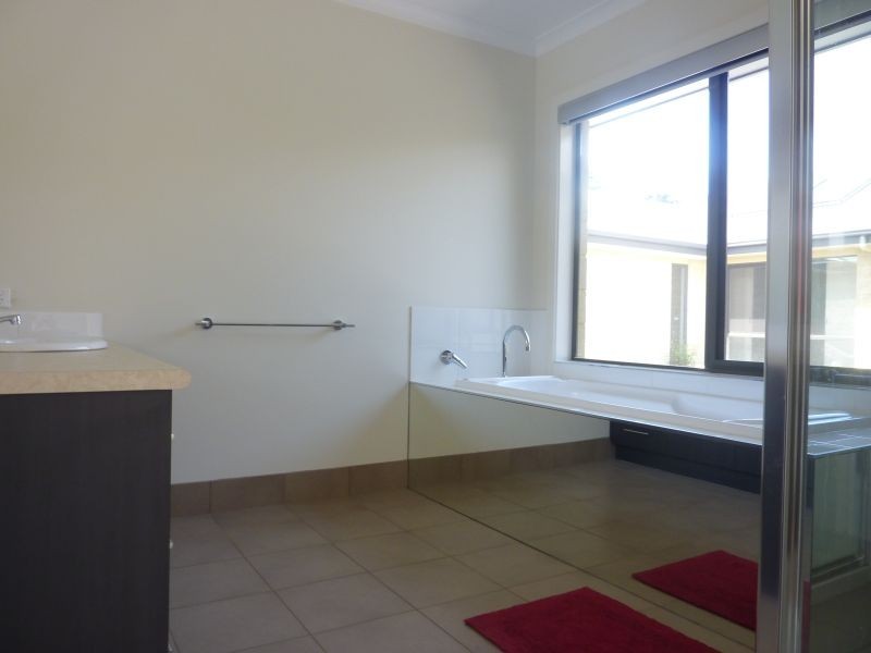 54a Main Road, Tyers VIC 3844