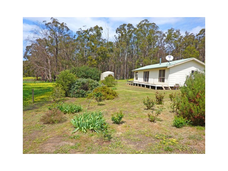 367 Woodside Carrajung Road, Carrajung VIC 3844