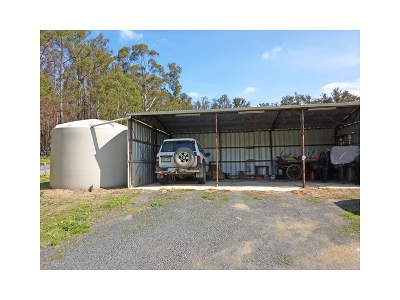 367 Woodside Carrajung Road, Carrajung VIC 3844