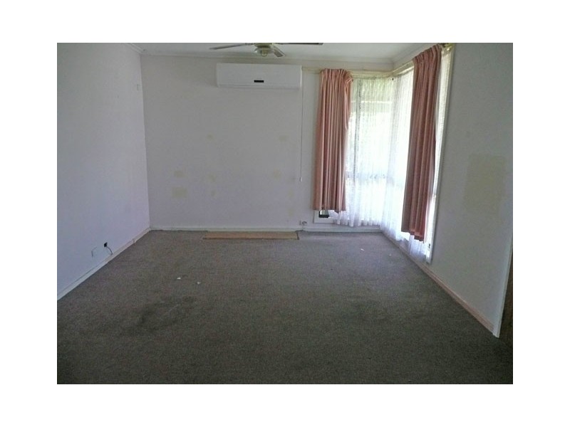 33 HYLAND STREET, Morwell VIC 3840