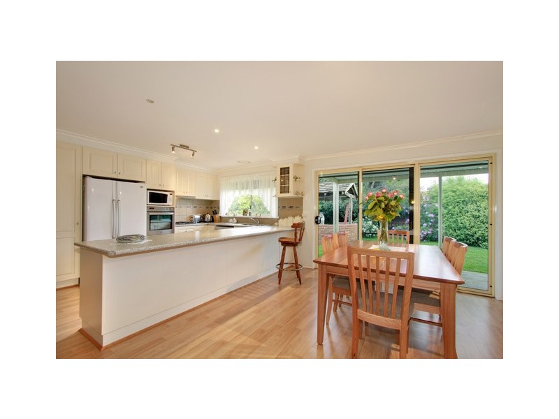 8 SELWYN PLACE, Traralgon VIC 3844