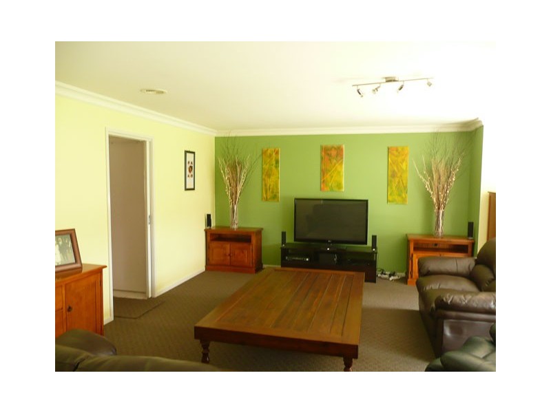 6 CAGNEY COURT, Traralgon VIC 3844