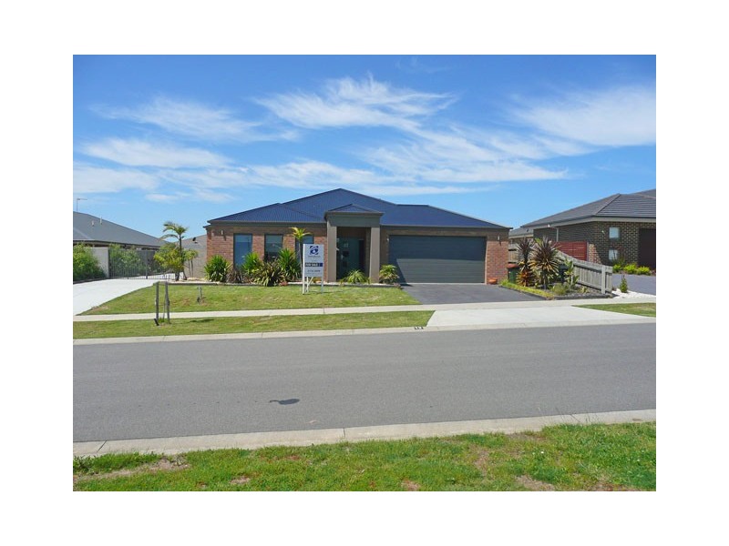 12 CRESTMONT COURT, Traralgon VIC 3844